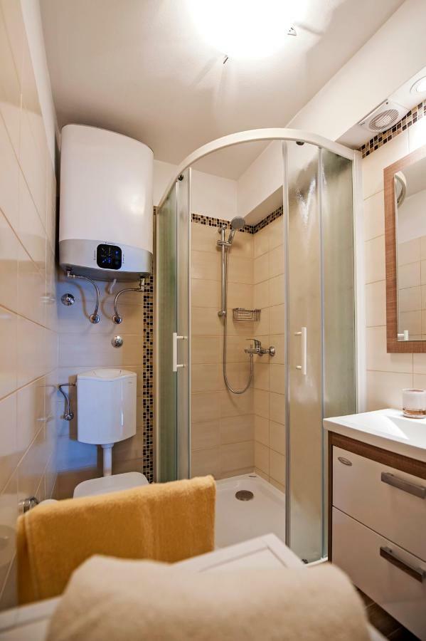 Apartamento Vista Mare - Sea View Rovinj Exterior foto